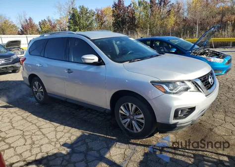 2017 Nissan Pathfinder S z USA, uszkodzony, nr VIN 5N1DR2MN0HC673515